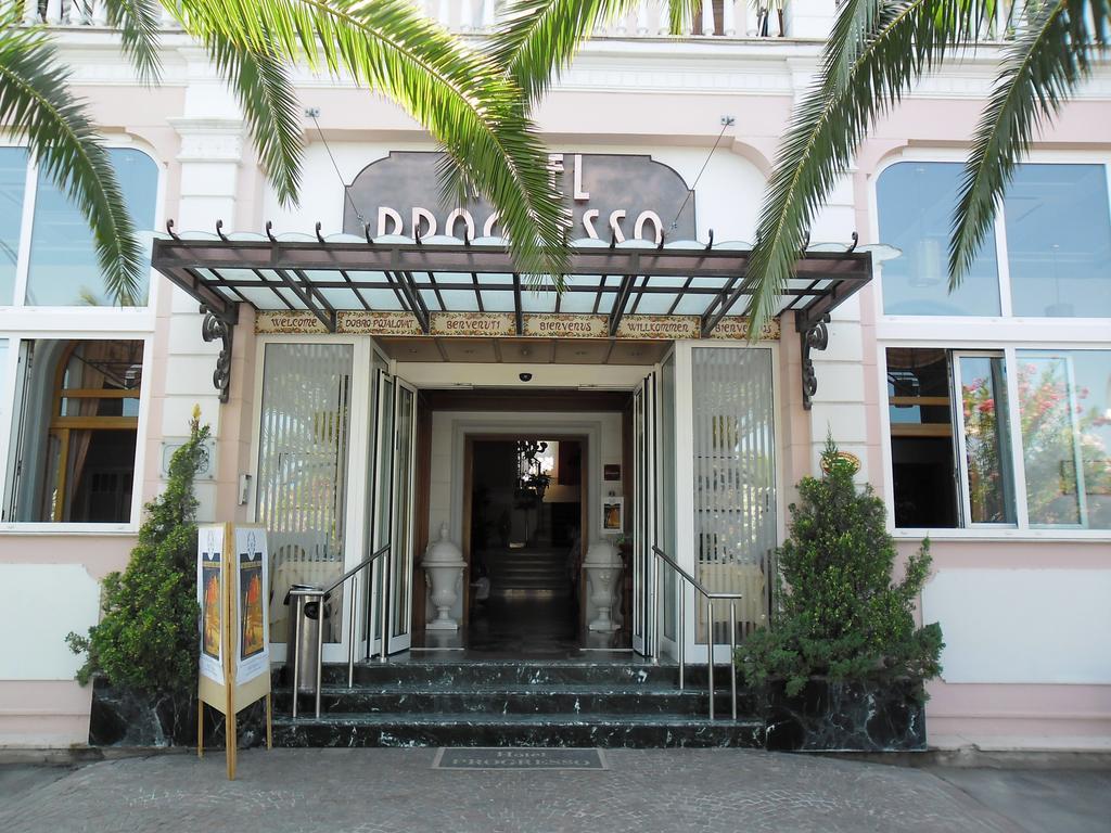 Hotel Progresso サン・ベネデット・デル・トロント エクステリア 写真